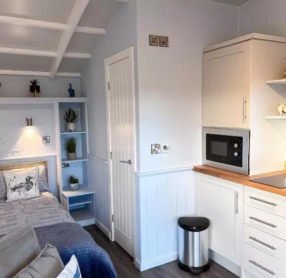 ホテル Capledrae Farmstay Shepherds Huts