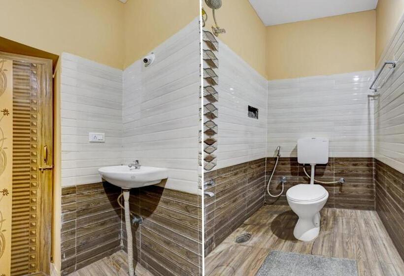 Отель Collection O Waiterly Boarding & Lodging