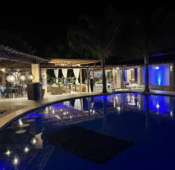 Hotelli Eco Porto Resort