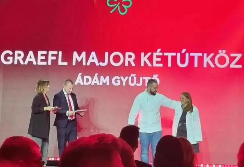 ホテル Graefl Major Kétútköz
