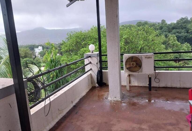 Hotelli Karla Retreat