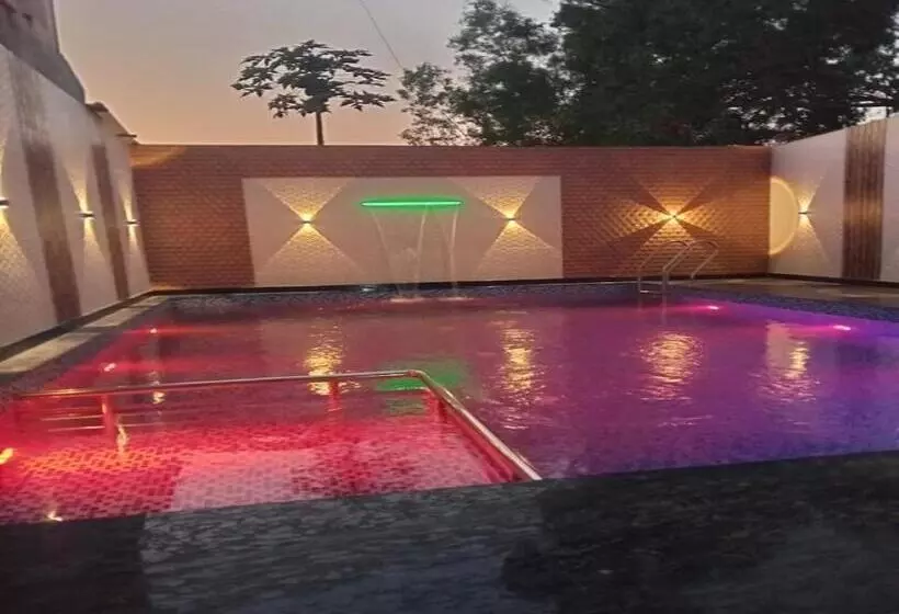 Hotelli Karla Retreat