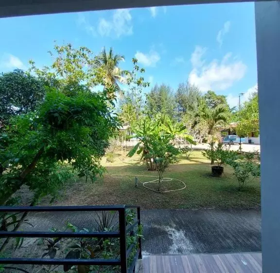 Hotelli Loma Beach Resort