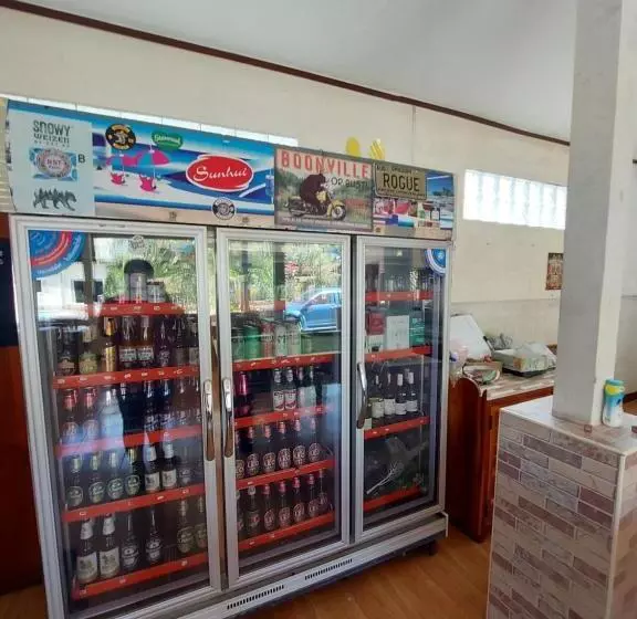 Hotelli Loma Beach Resort