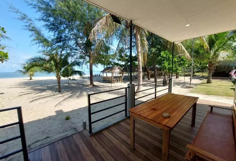 Hotelli Loma Beach Resort