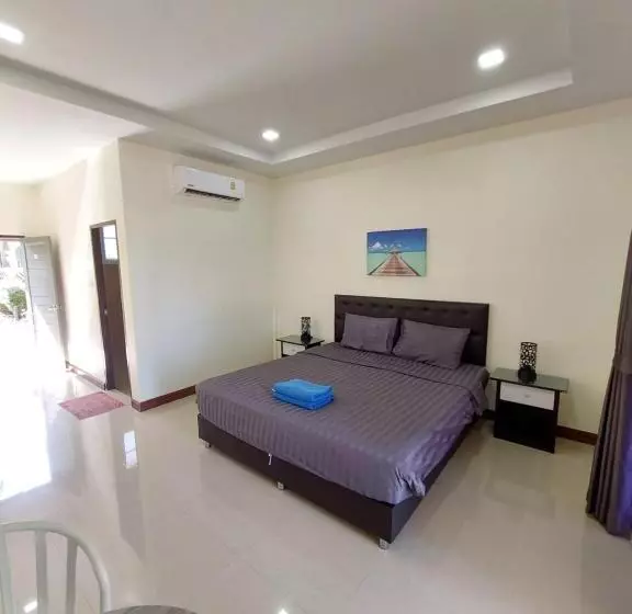 Hotelli Loma Beach Resort