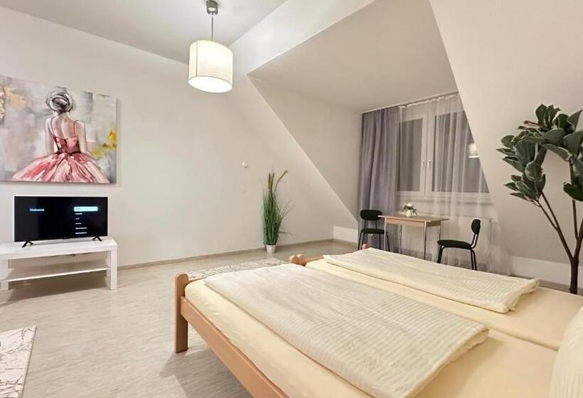 هتل Moderne Appartement