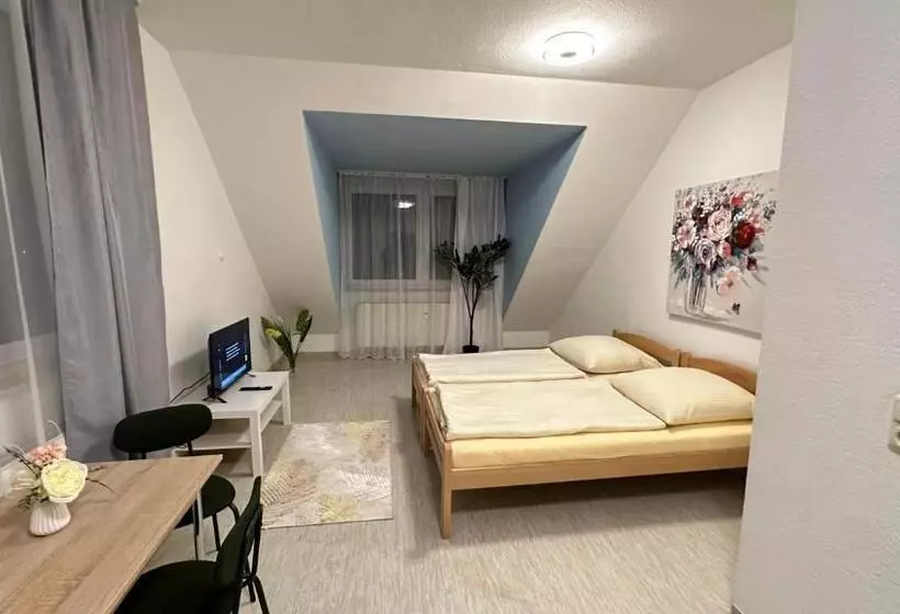 هتل Moderne Appartement