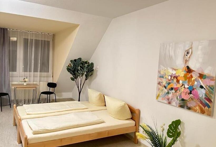 هتل Moderne Appartement