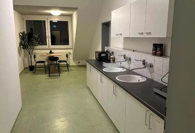 هتل Moderne Appartement