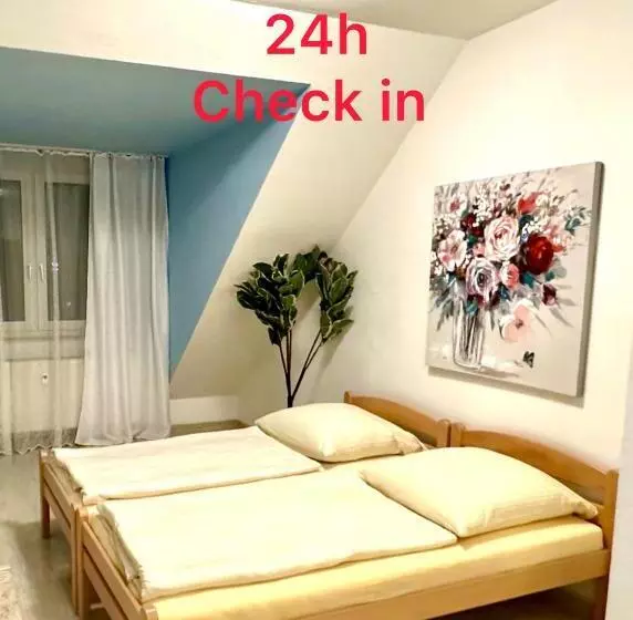 هتل Moderne Appartement