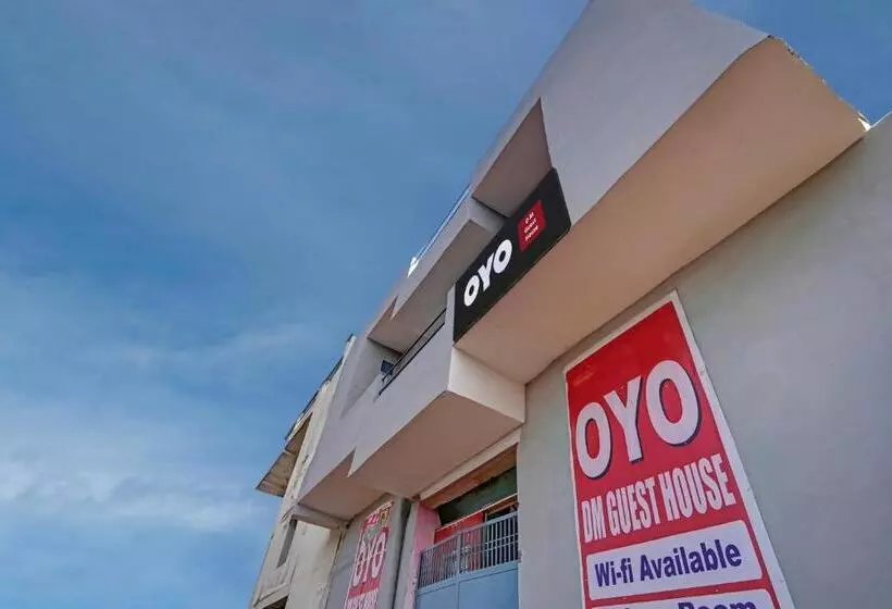 ホテル Oyo D. M. Guest House