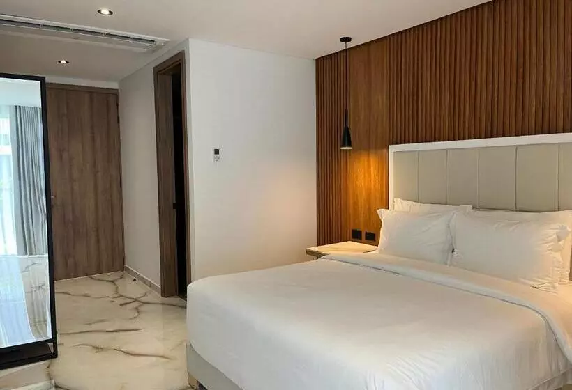 Hotelli S 111