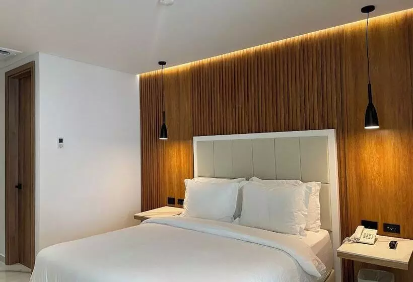 Hotelli S 111