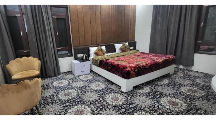 Hotel Snow Resort Gulmarg