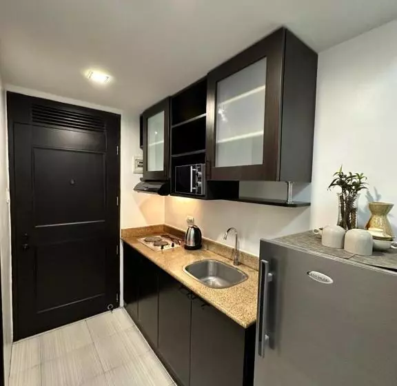 Condominium Smdc Paranaque Near Airport With Balcony