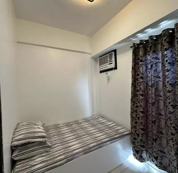 Condominium Smdc Paranaque Near Airport With Balcony