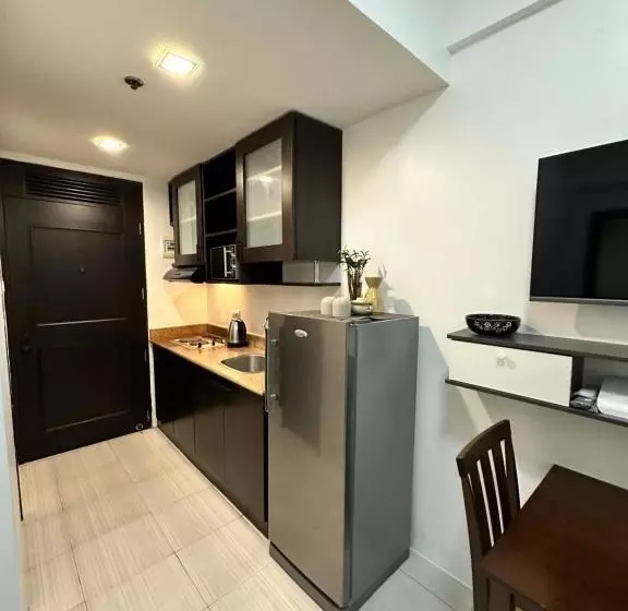 Condominium Smdc Paranaque Near Airport With Balcony