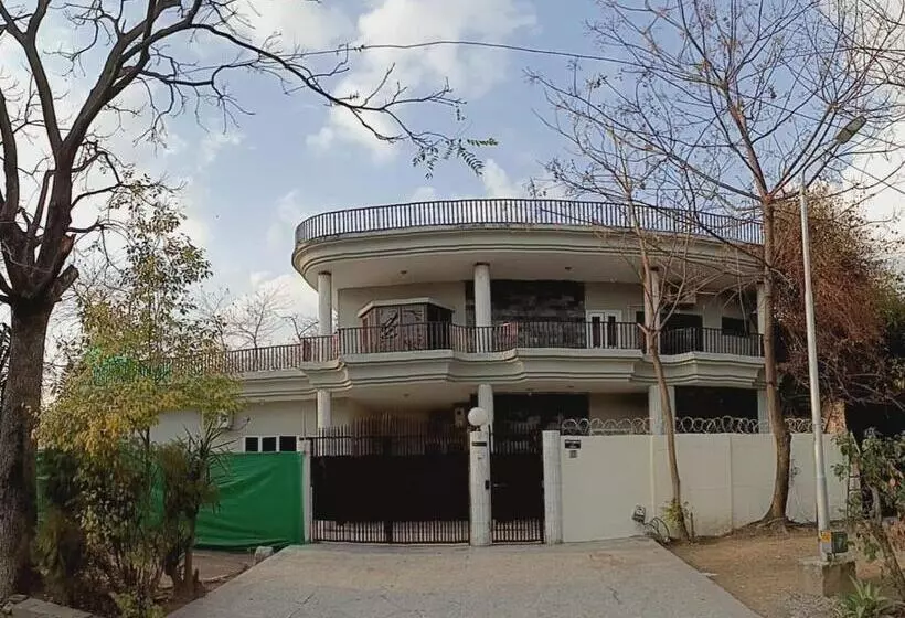 پانسیون City Light Guest House