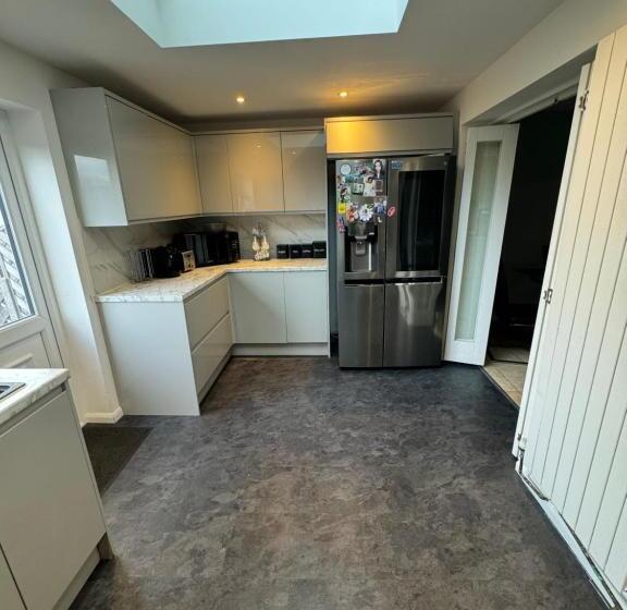 بنسيون Divine Touch