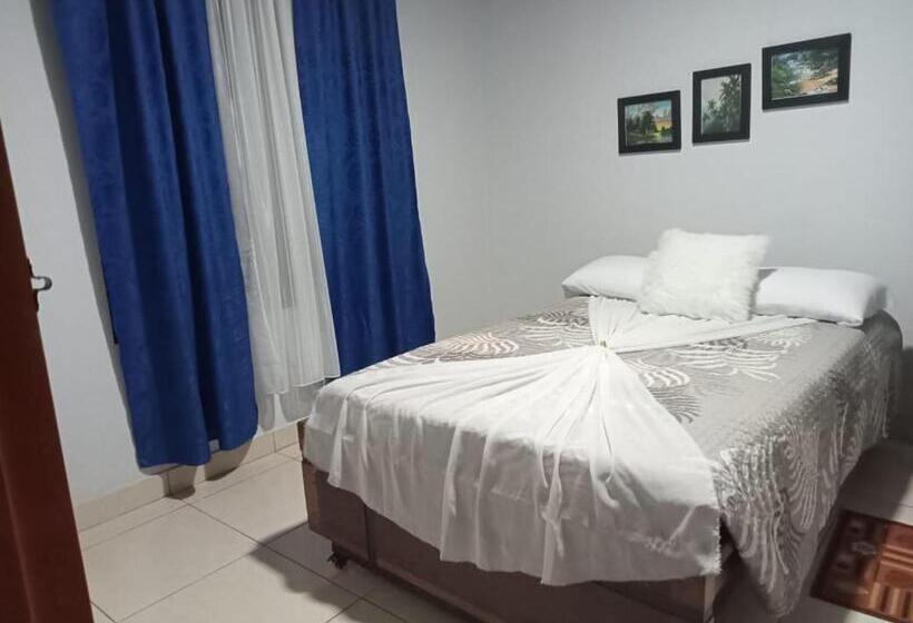 Panzió Hostal Famar