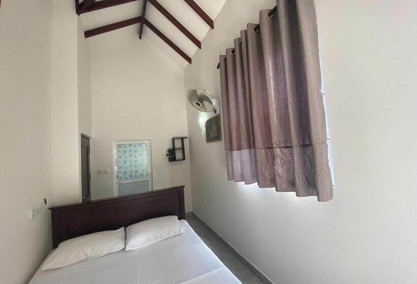 Pension (Hôtel basse catégorie) Irin S Beach Lodging