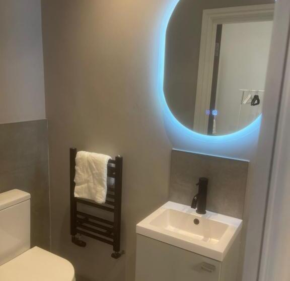 펜션 Luxury En Suite In Modern House