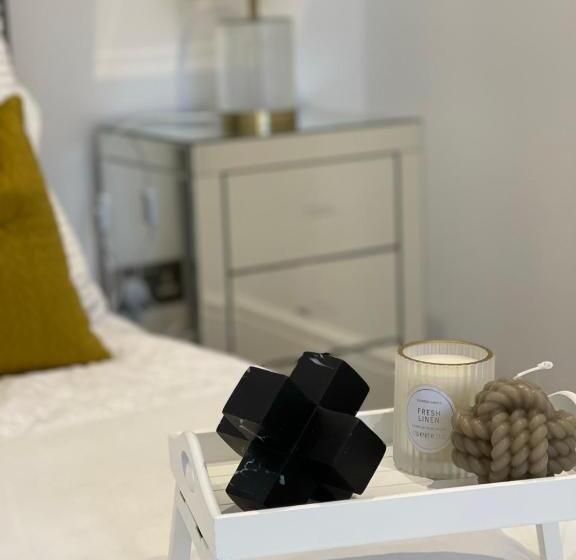 펜션 Luxury En Suite In Modern House