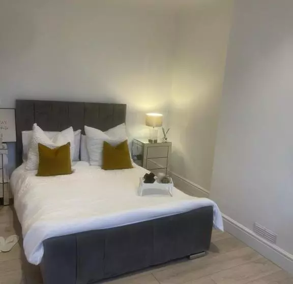 Majatalo Luxury En Suite In Modern House