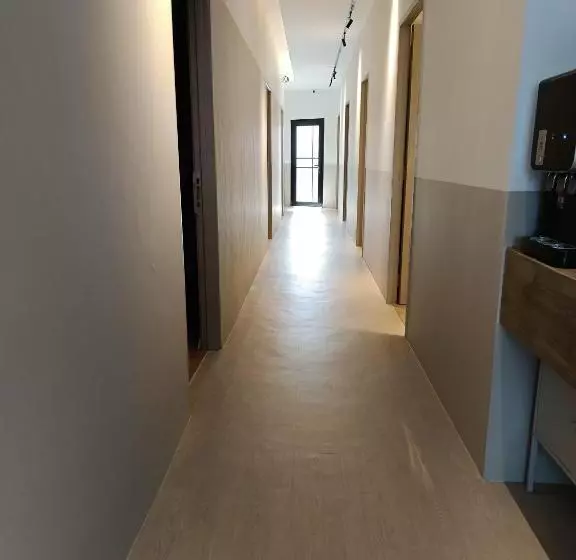 ペンション Number Six Smart Guest House