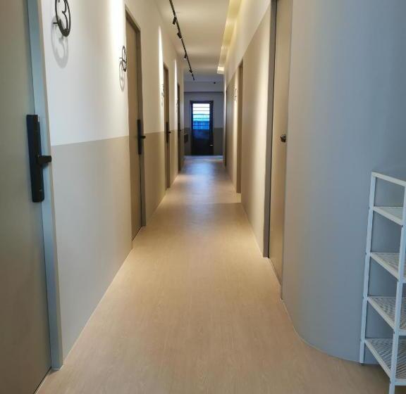 פנסיון Number Six Smart Guest House