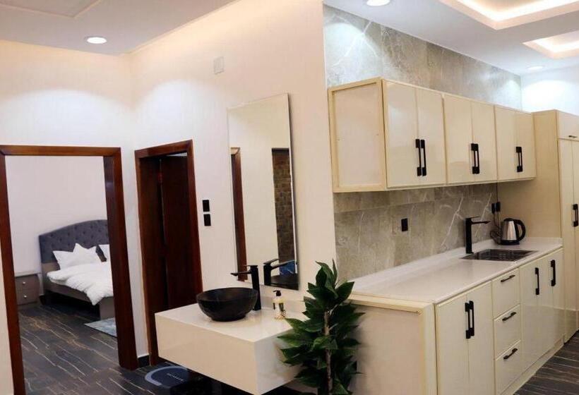 Resort نيلوفر بيتي