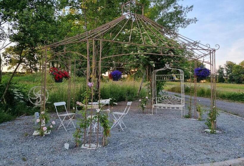 민박 Chateau Le Plessis