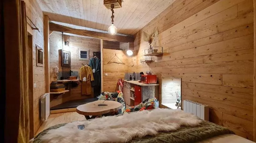 Aamiaismajoitus (B&B) La Cabane Et Spa Chez Jules