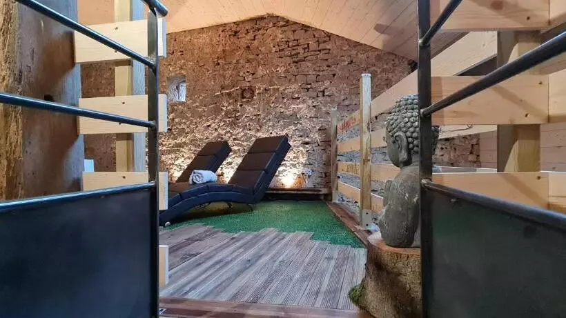 Aamiaismajoitus (B&B) La Cabane Et Spa Chez Jules