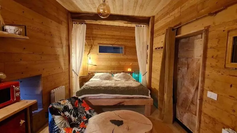 Aamiaismajoitus (B&B) La Cabane Et Spa Chez Jules