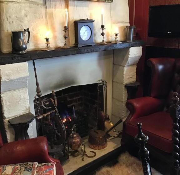 ベッドアンドブレックファースト The Old Merchants House   The Vettriano Room