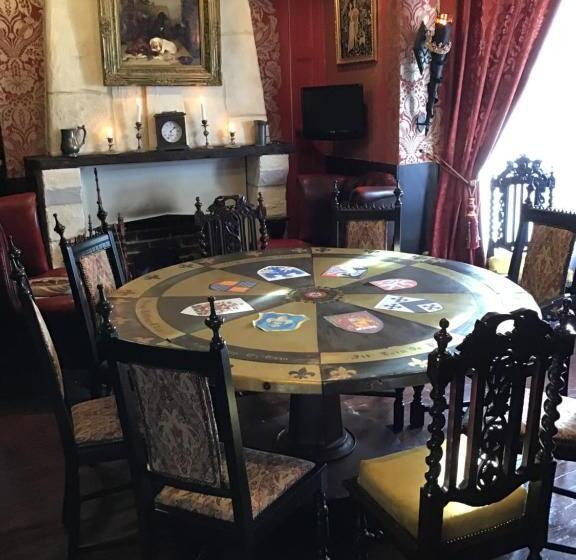 ベッドアンドブレックファースト The Old Merchants House   The Vettriano Room