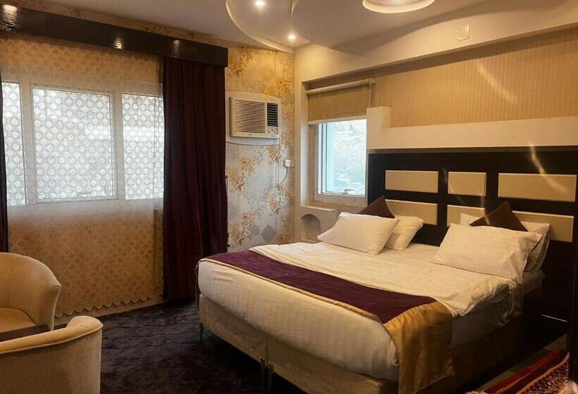 בית מלון כפרי هوتيل المجاردة