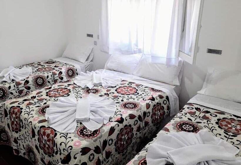 酒店 Almirante Brown 49