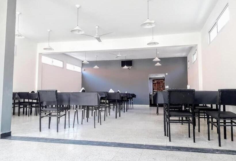 酒店 Almirante Brown 49