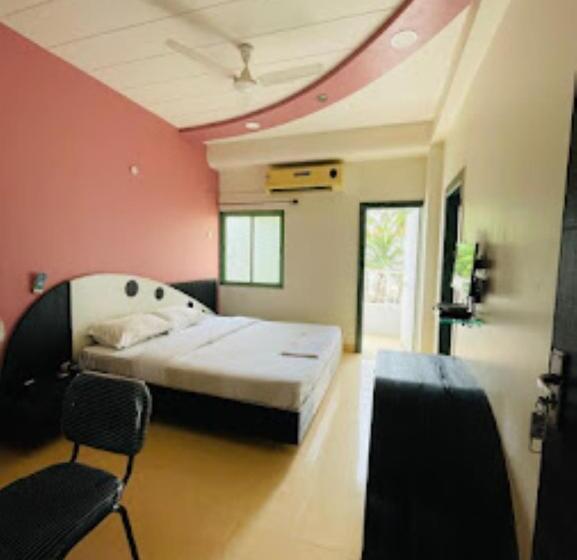 בית מלון כפרי Holiday Pride Aurangabad