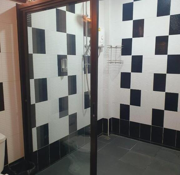 בית מלון כפרי Huai Ngu Farm Stay