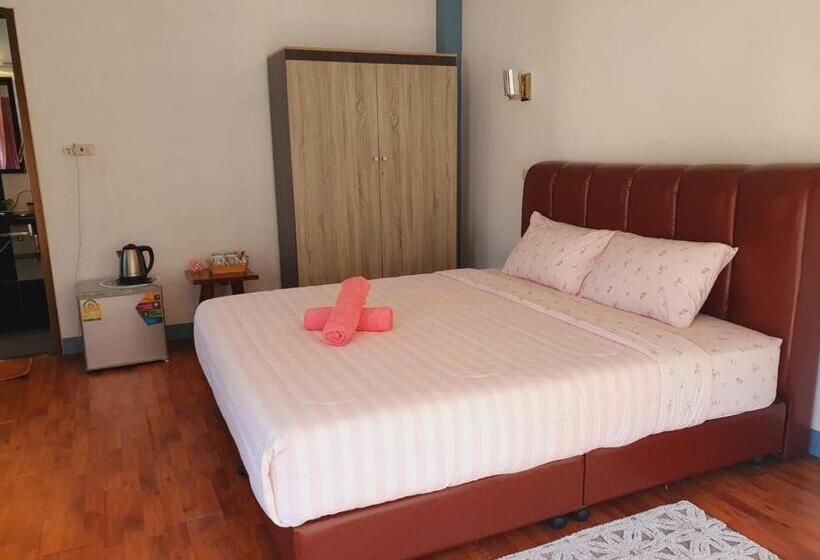 בית מלון כפרי Huai Ngu Farm Stay