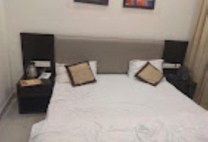 호텔 Madhav Muskan Residency , Mathura