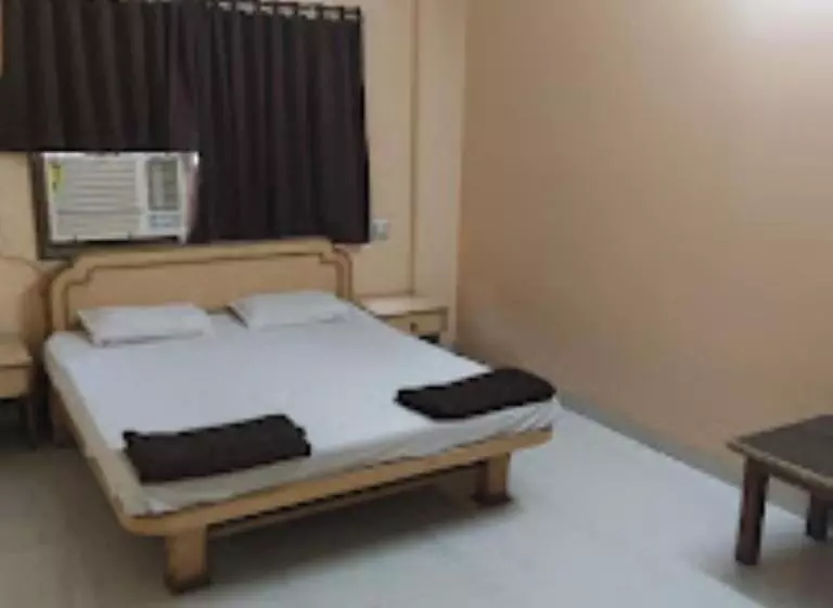 ホテル Pritam Palace , Dhule