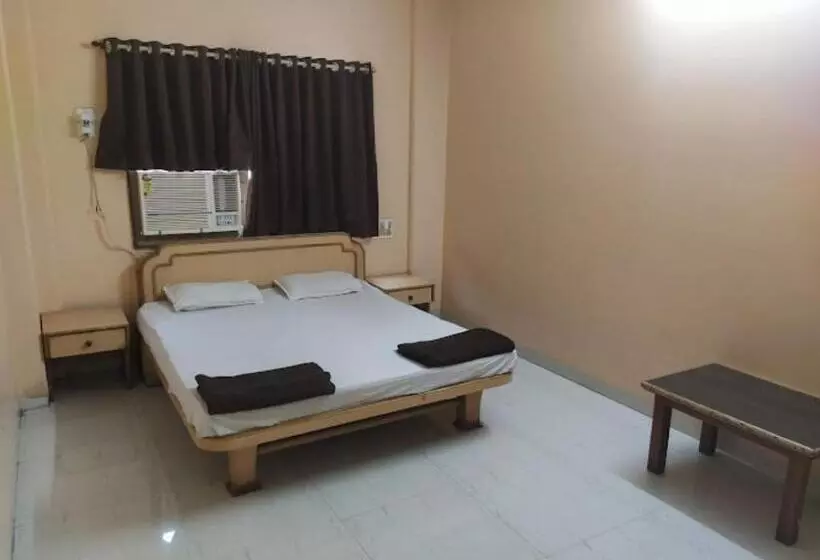 ホテル Pritam Palace , Dhule