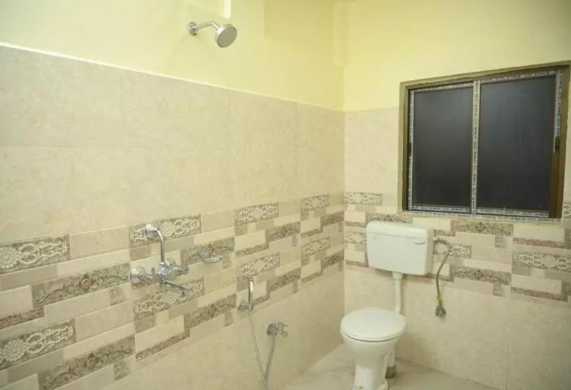 ホテル Saanvi Royal Club