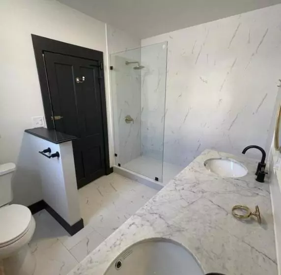 Hotelli Speakeasy 2 Room Suite