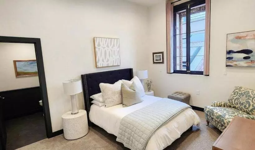 Hotelli Speakeasy 2 Room Suite